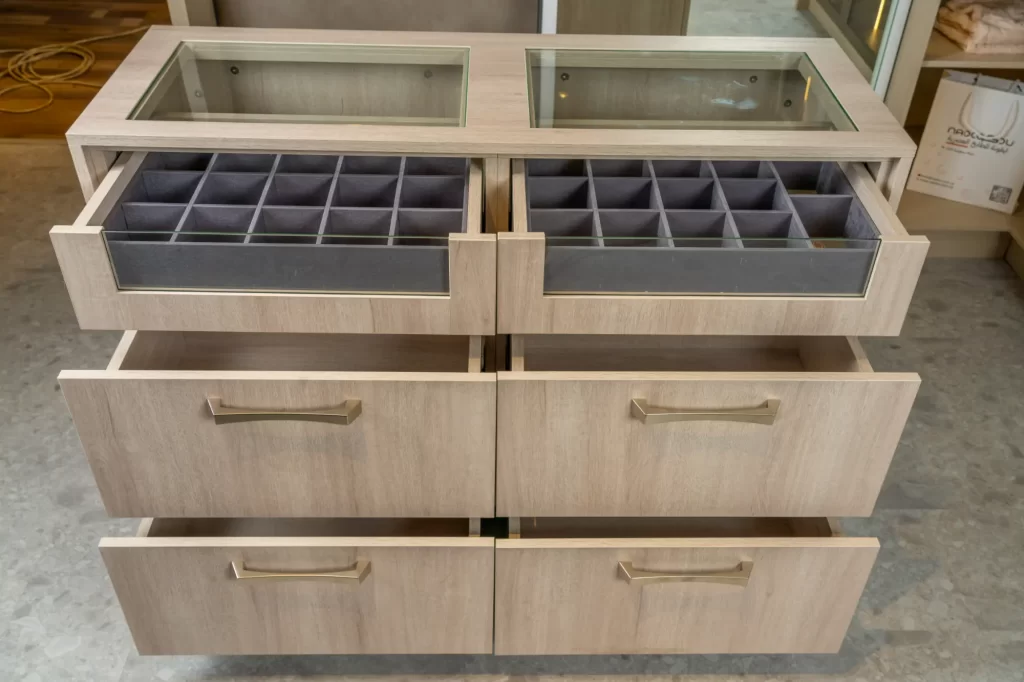 صور من فرع التعاون للأعمال الخشبية - صورة 2103